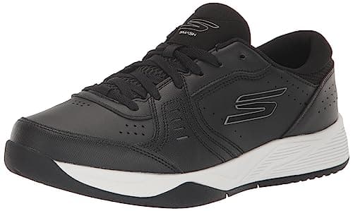 Schwarzer Skechers Sneaker mit weißer Sohle in Seitenansicht vor weißem Hintergrund