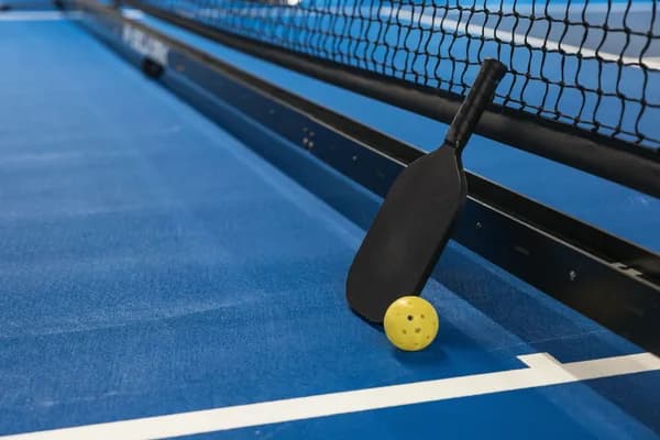 Besten Pickleball Sets im Vergleich: Schläger, Bälle, Netz